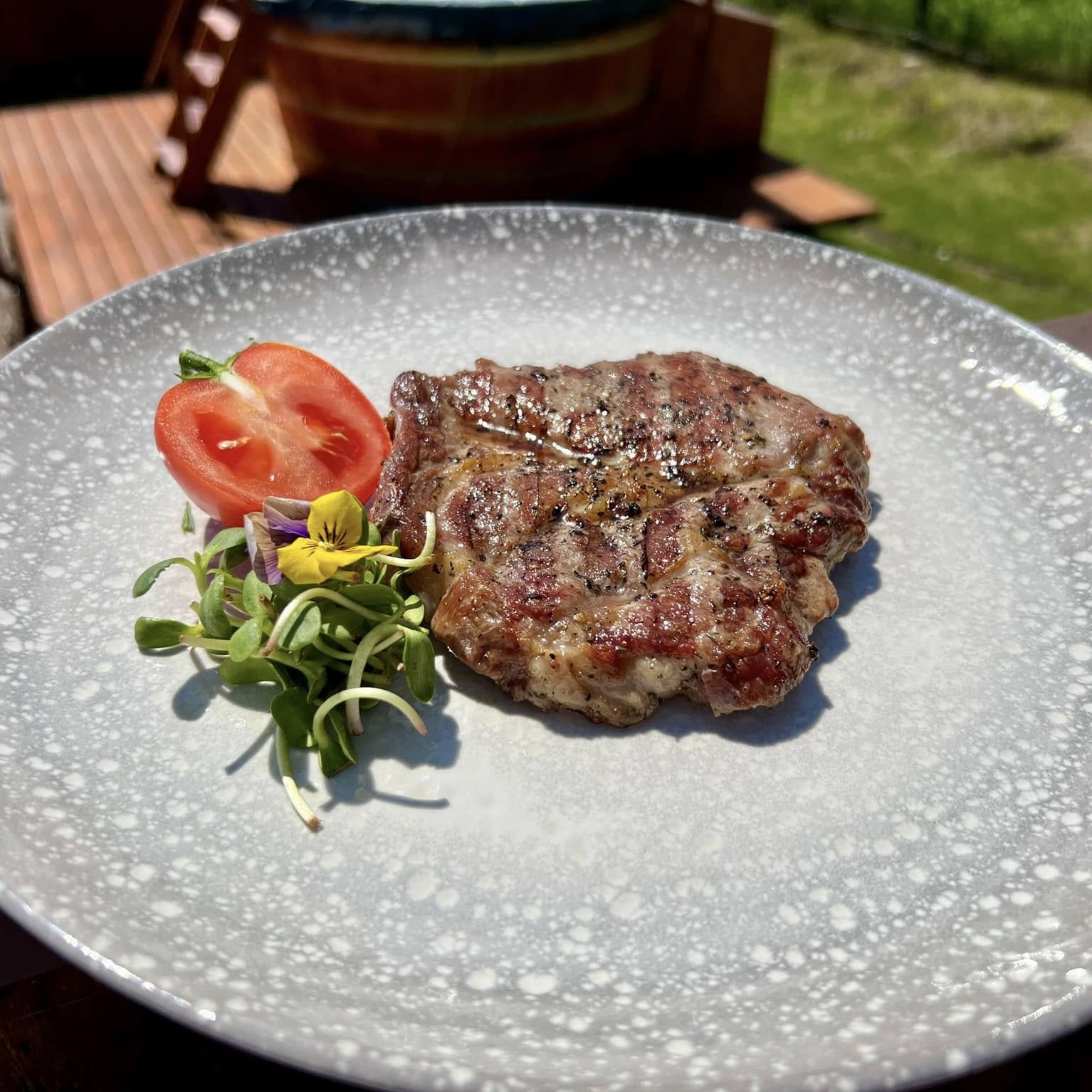 galerie cu delicatesele Hanului Almas 